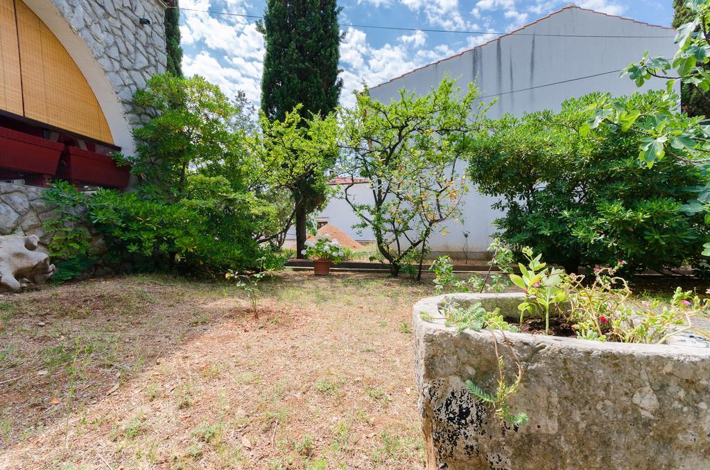 Apartment Bozena Punat Buitenkant foto