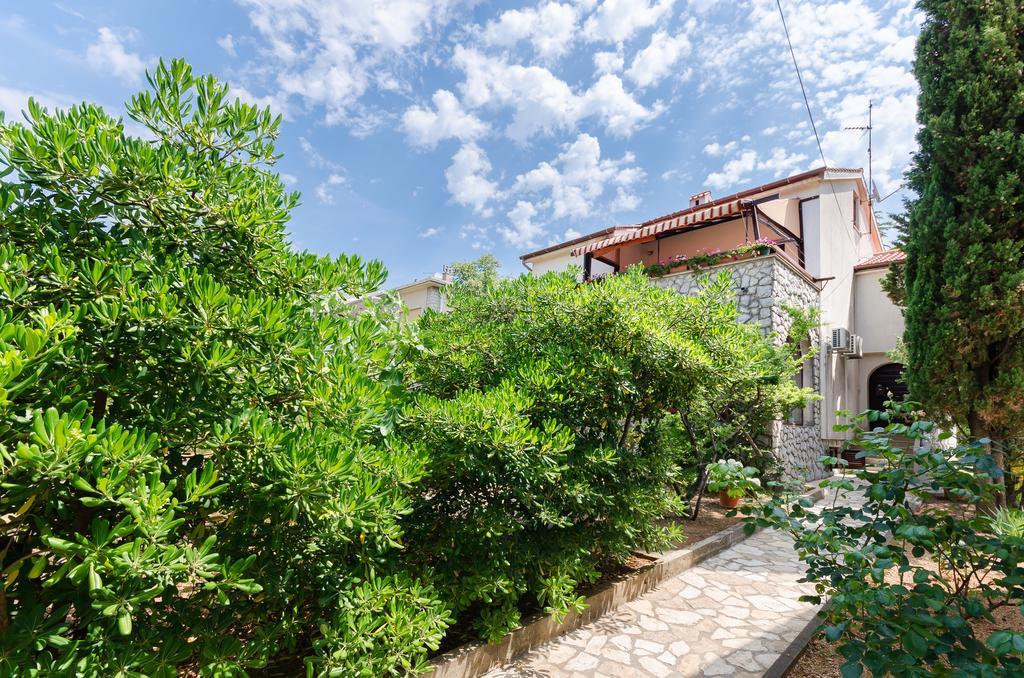 Apartment Bozena Punat Buitenkant foto