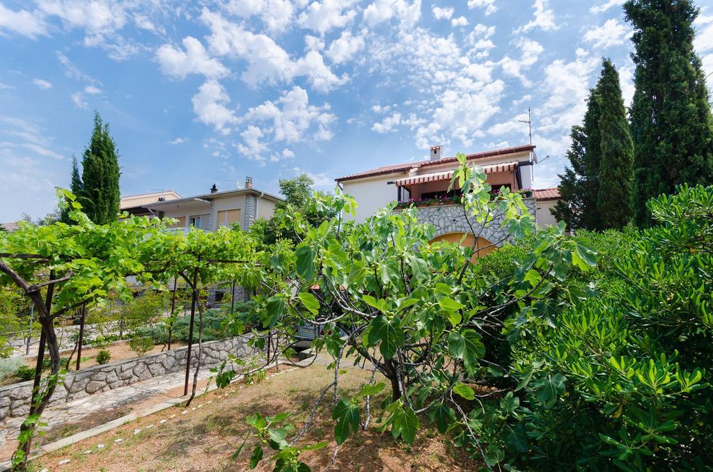 Apartment Bozena Punat Buitenkant foto